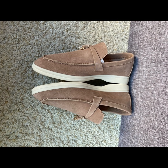 Loro Piana Summer Walk - Picture 3 of 16